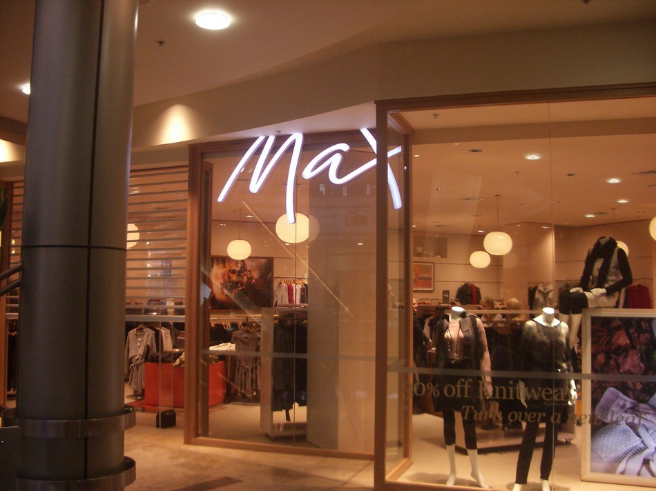 Illuminated Retail Signage - Max Fashion #2